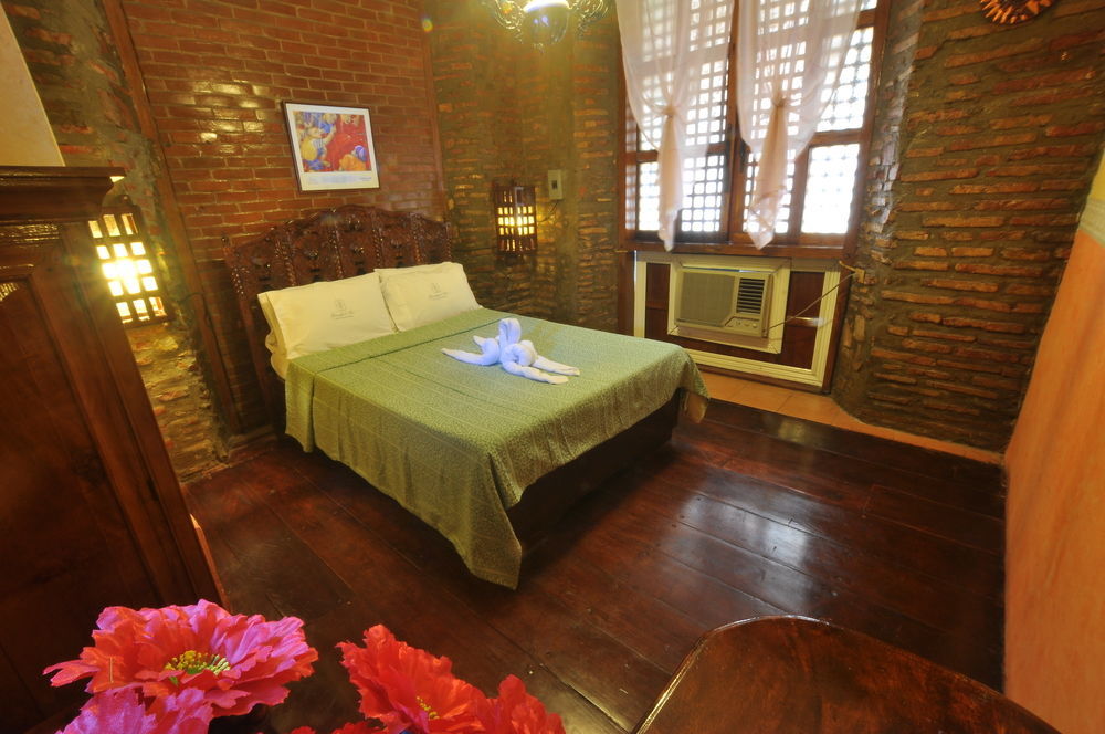 Zen Rooms Grandpa'S Inn Vigan Buitenkant foto