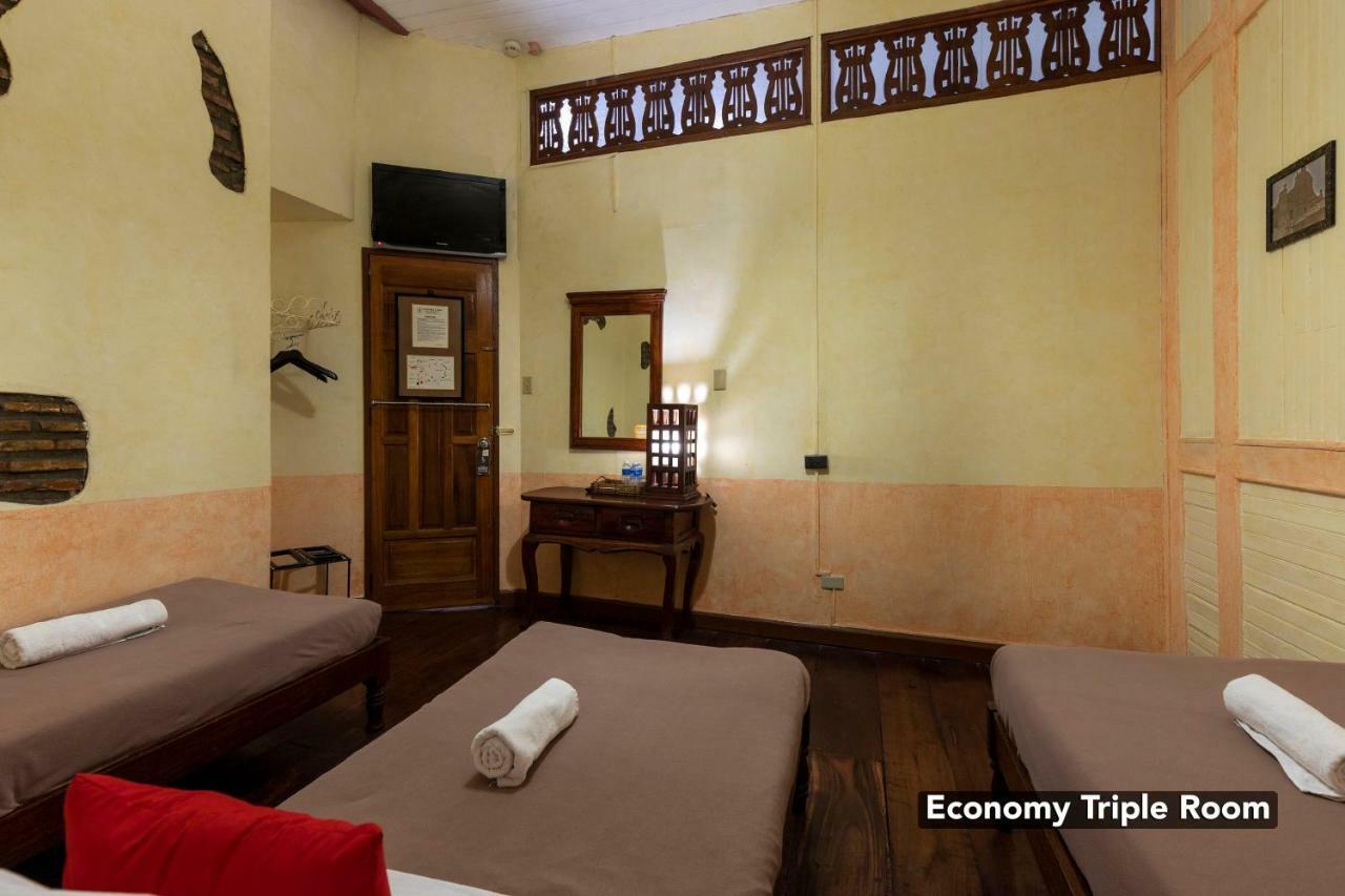 Zen Rooms Grandpa'S Inn Vigan Buitenkant foto